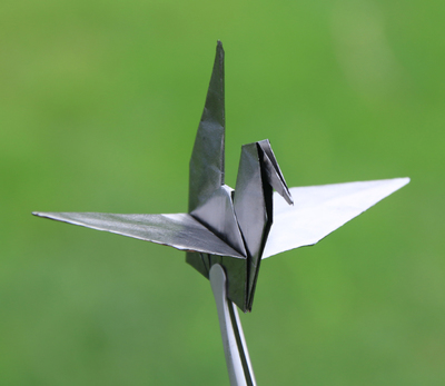 浙大研发新型石墨烯膜材料 柔性优良、导热卓越，突破世界难题并推动商业化应用